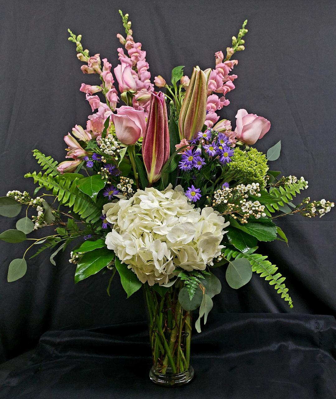 About M & W Flower Shop, LLCChatham, VA Florist